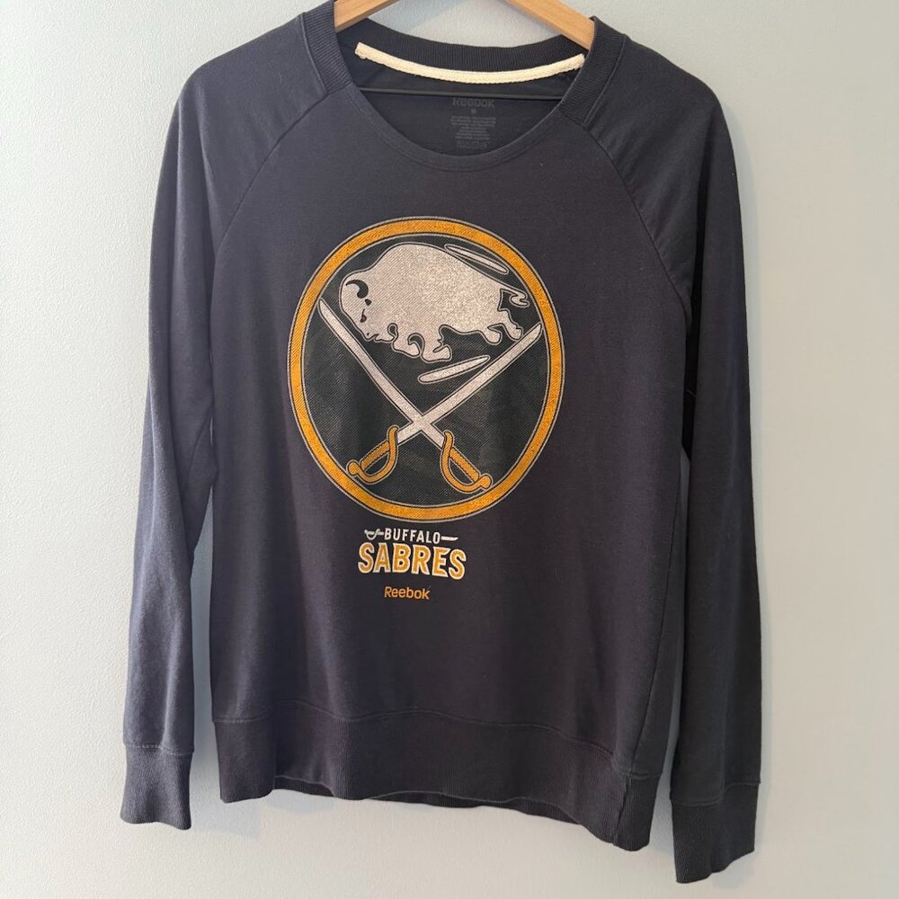 Reebok NHL Buffalo Sabres Crewneck Women’s Medium Lightweight Sweatshirt
